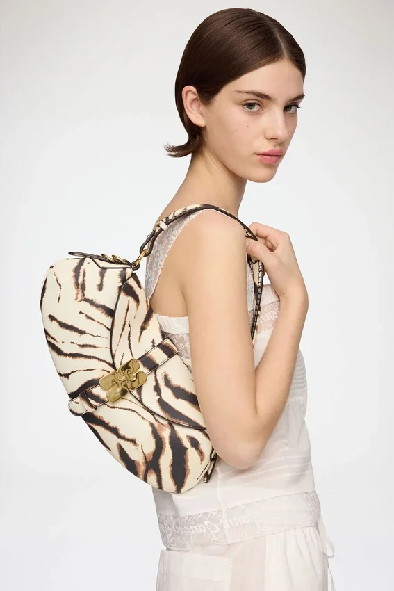 B-Kat in Zebra B-Kat in Zebra