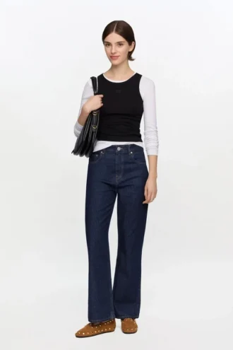 Betzy Cropped Jeans in Dark Rinse Denim