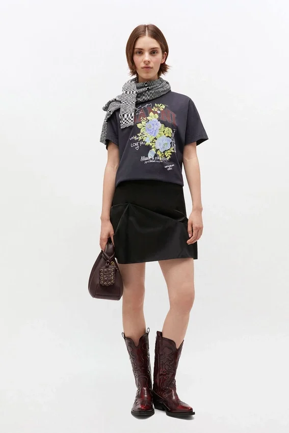 Black Rose T-shirt Black Rose T-shirt