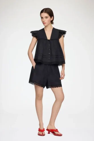 Blouse in Black Linen