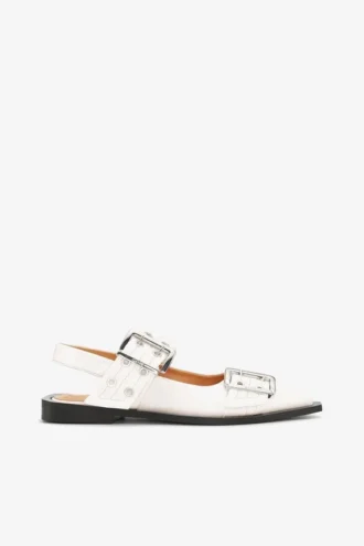 Feminine Buckle Ballerinas in Ivory