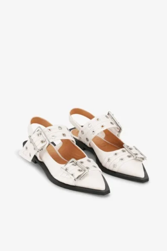 Feminine Buckle Ballerinas in Ivory