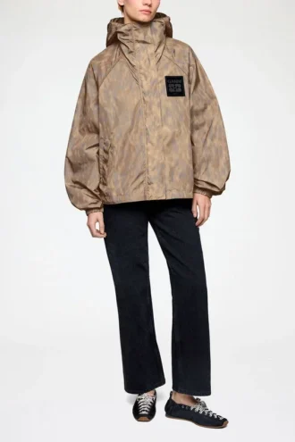 Flyweight Jacket in Printed Nylon