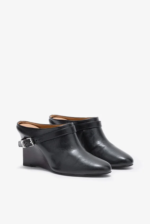 Kat Slim Mule in Black Kat Slim Mule in Black