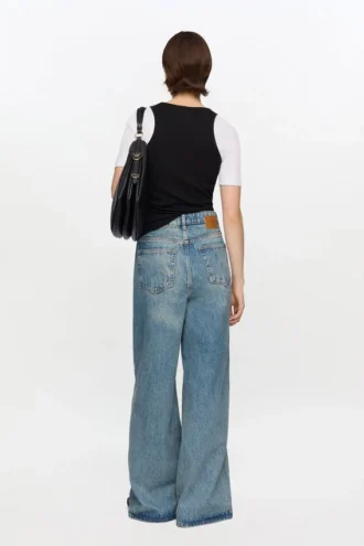 Lari Jeans in Tint Rigid Denim