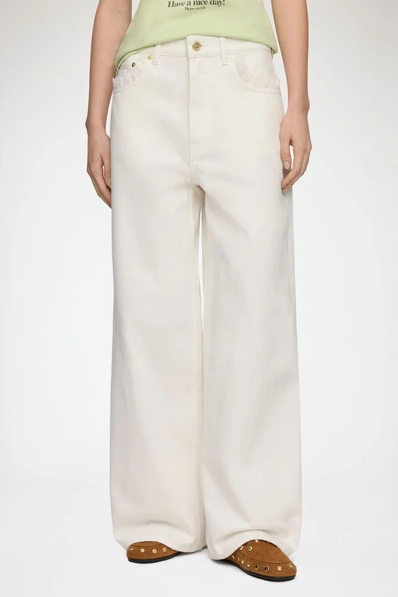 Lari Straight Jeans in White Denim Lari Straight Jeans in White Denim