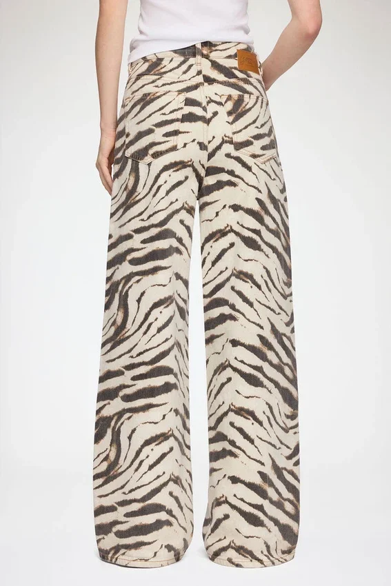 Lari Wide Jeans in Zebra Denim Lari Wide Jeans in Zebra Denim