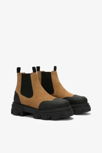 Low Chelsea Boots in Suede Brown Low Chelsea Boots in Suede Brown