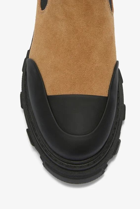 Low Chelsea Boots in Suede Brown Low Chelsea Boots in Suede Brown
