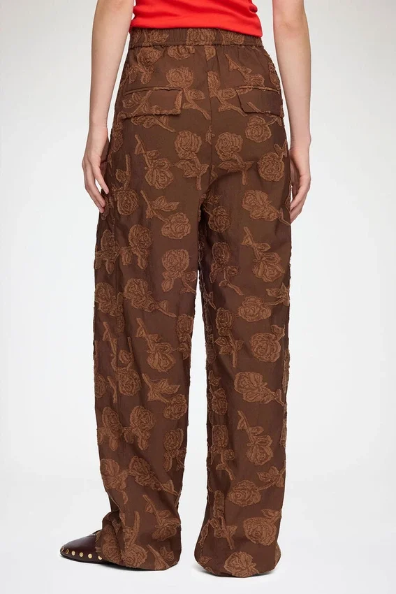 Pants in Brown Fil Coupe Pants in Brown Fil Coupe