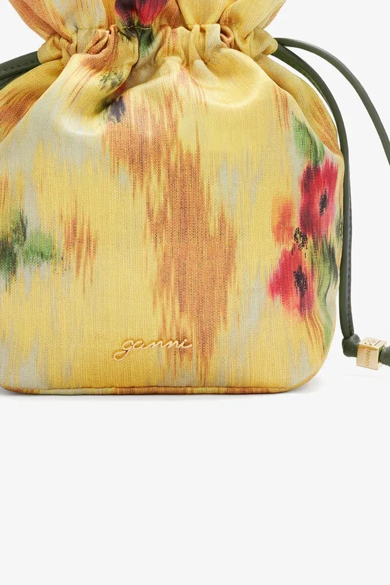Pouch in Printed Taffeta Pouch in Printed Taffeta