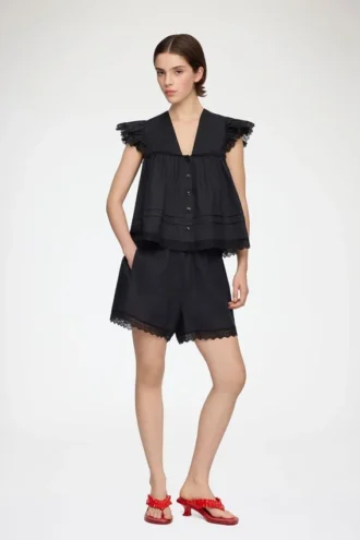 Shorts in Black Linen
