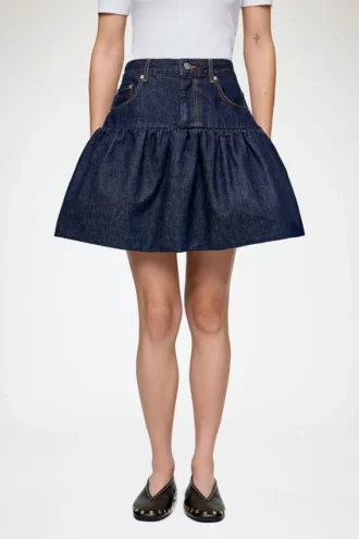Skirt in Rinse Denim